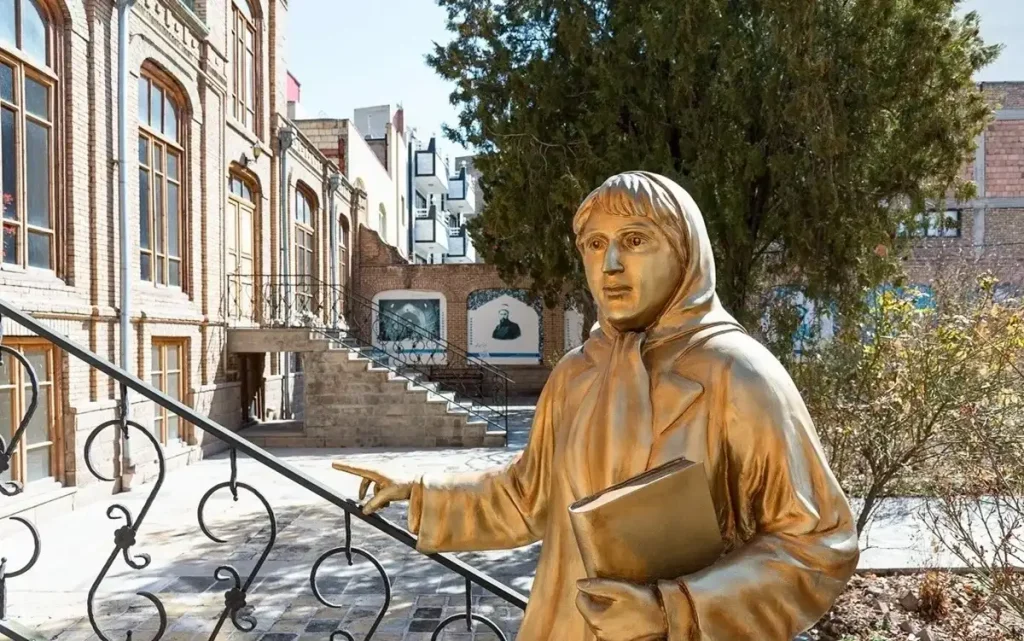 پروین اعتصامی